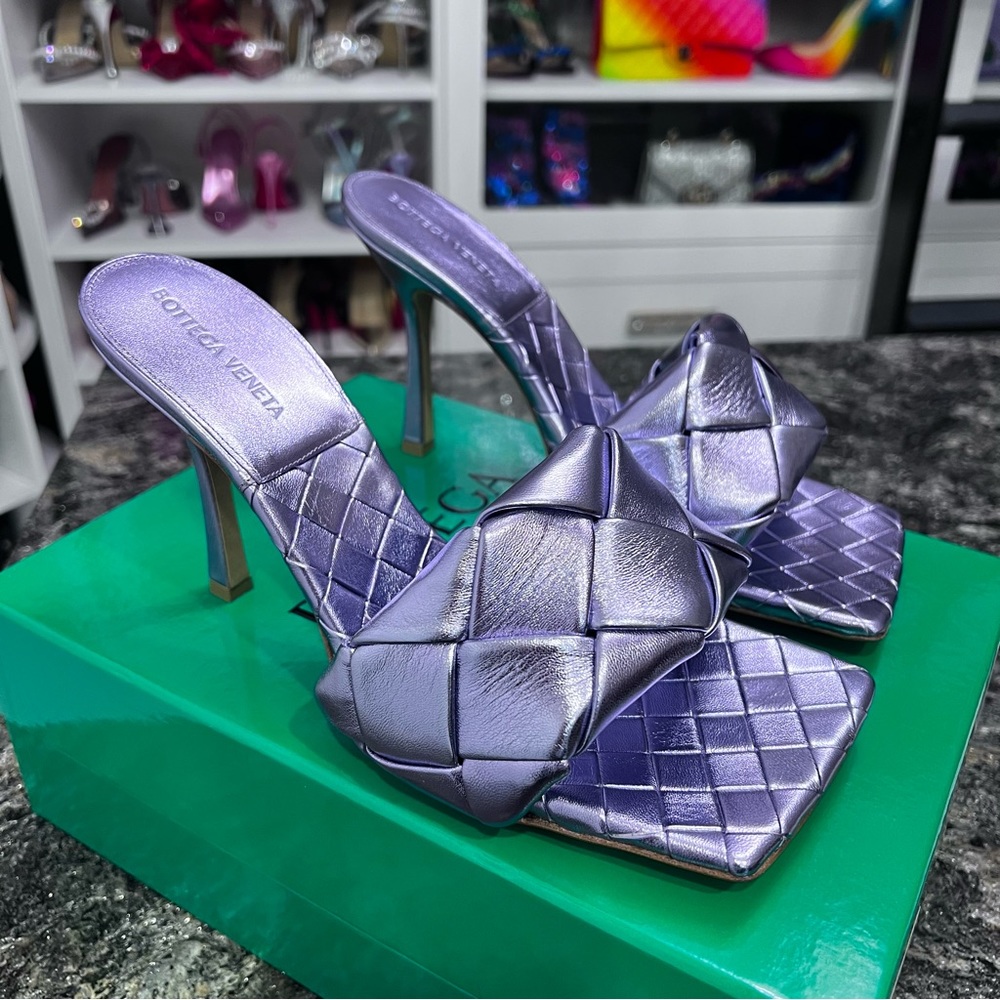 NWT Bottega Veneta Lido sandal, 41